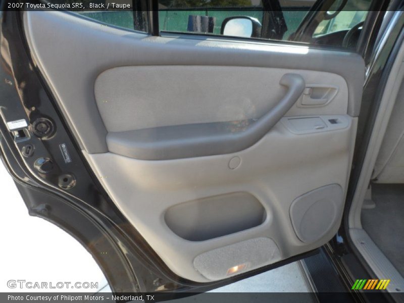Black / Taupe 2007 Toyota Sequoia SR5