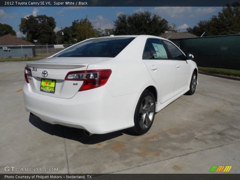 Super White / Black 2012 Toyota Camry SE V6