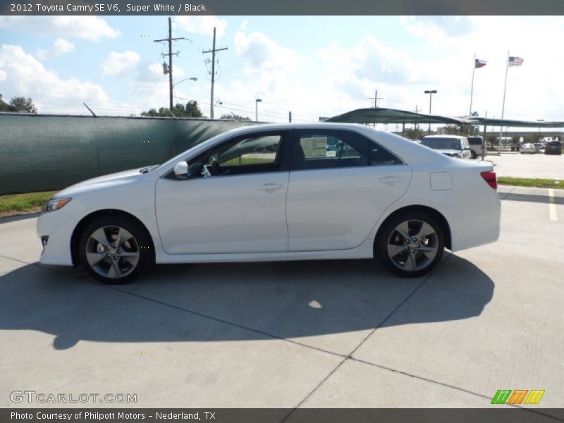Super White / Black 2012 Toyota Camry SE V6