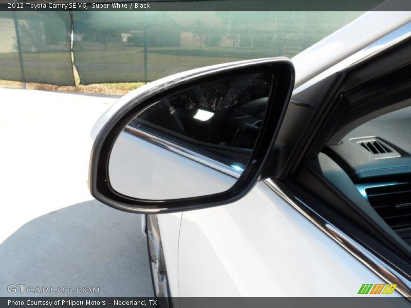 Super White / Black 2012 Toyota Camry SE V6