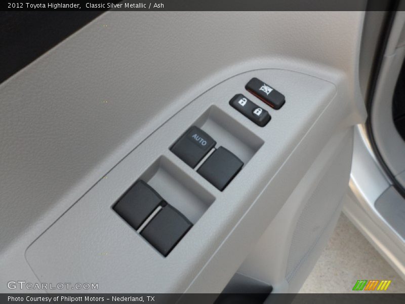 Classic Silver Metallic / Ash 2012 Toyota Highlander