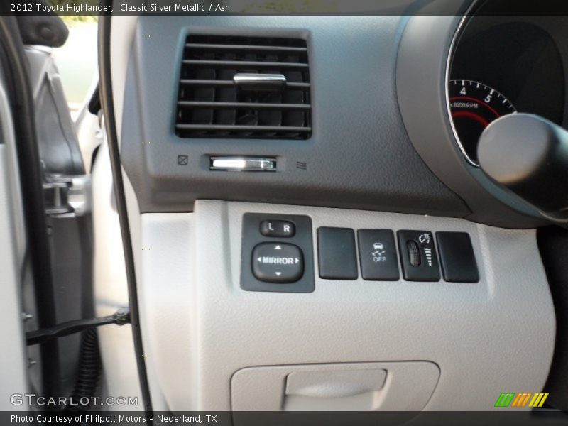 Classic Silver Metallic / Ash 2012 Toyota Highlander