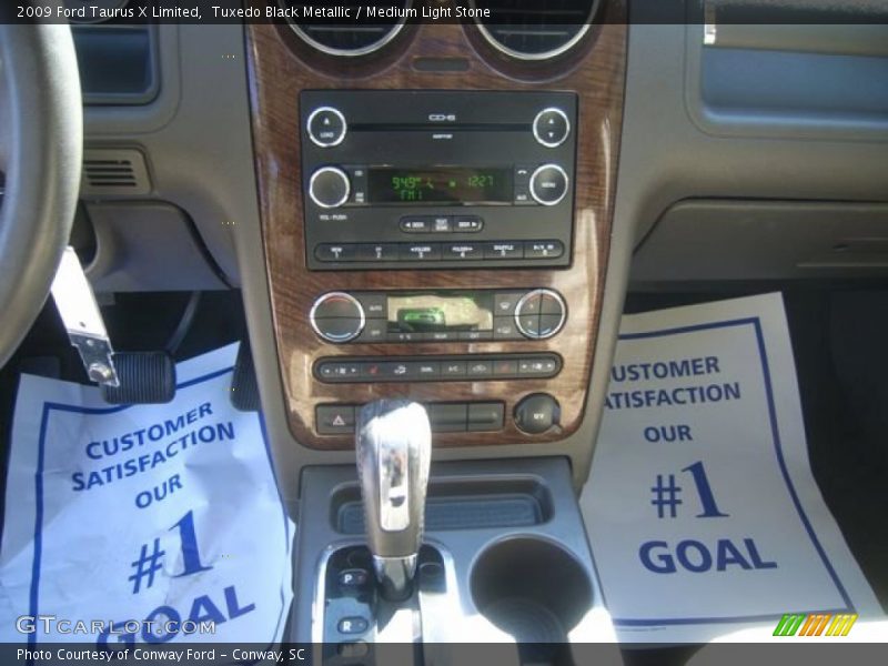 Tuxedo Black Metallic / Medium Light Stone 2009 Ford Taurus X Limited