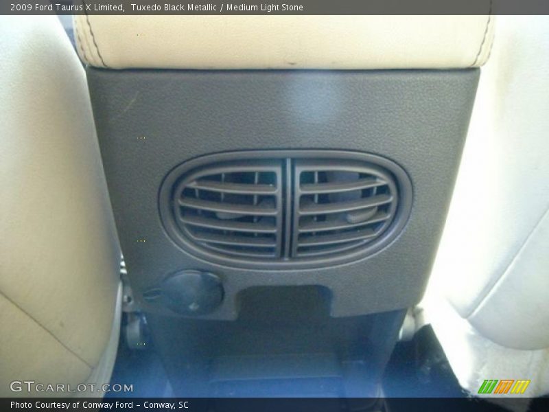 Tuxedo Black Metallic / Medium Light Stone 2009 Ford Taurus X Limited