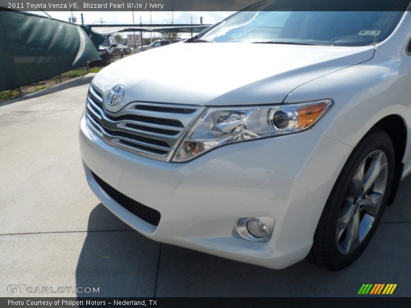 Blizzard Pearl White / Ivory 2011 Toyota Venza V6