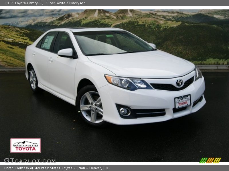 Super White / Black/Ash 2012 Toyota Camry SE