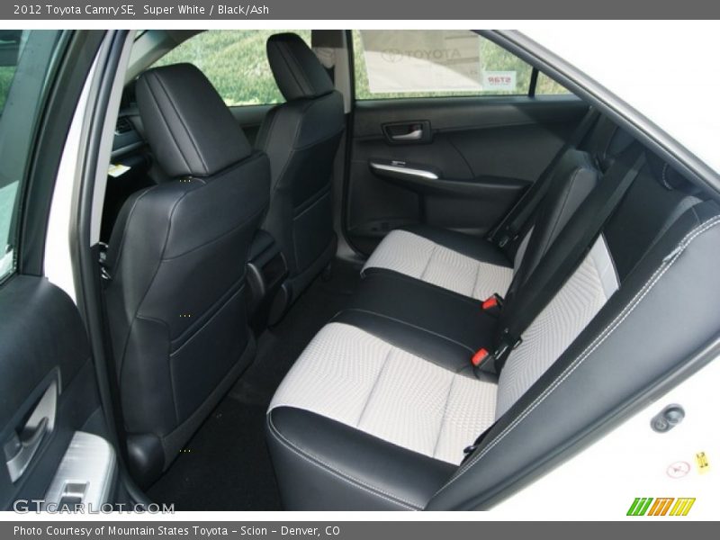 Super White / Black/Ash 2012 Toyota Camry SE