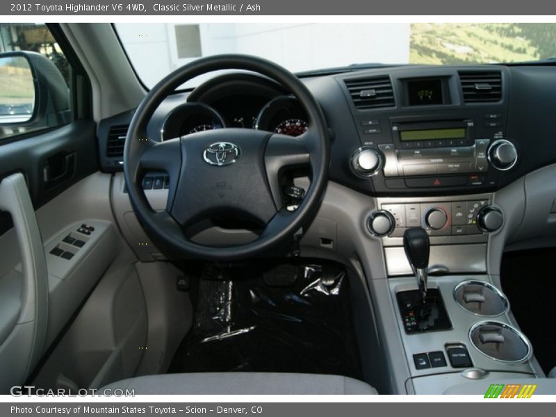 Classic Silver Metallic / Ash 2012 Toyota Highlander V6 4WD