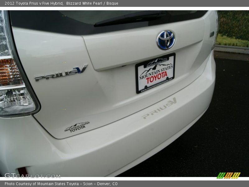 Blizzard White Pearl / Bisque 2012 Toyota Prius v Five Hybrid