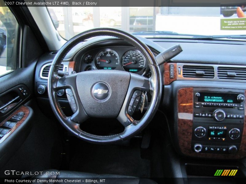 Dashboard of 2007 Avalanche LTZ 4WD