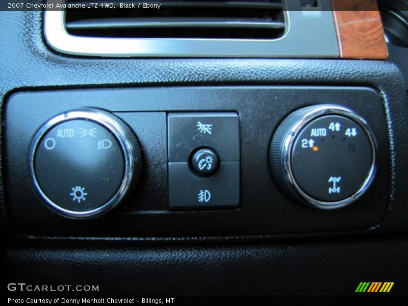 Controls of 2007 Avalanche LTZ 4WD