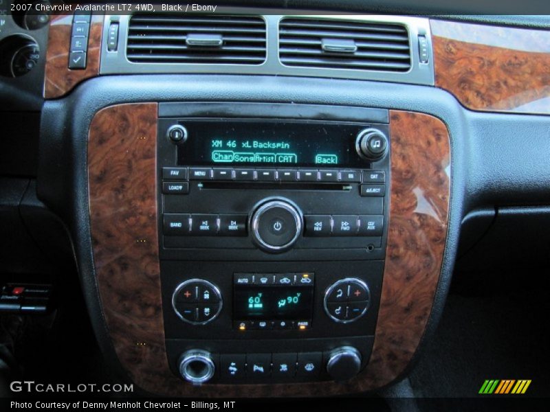 Controls of 2007 Avalanche LTZ 4WD