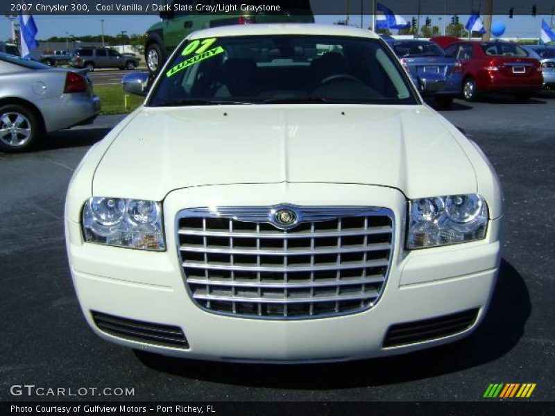 Cool Vanilla / Dark Slate Gray/Light Graystone 2007 Chrysler 300