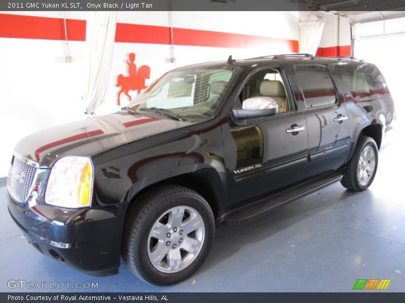 Onyx Black / Light Tan 2011 GMC Yukon XL SLT