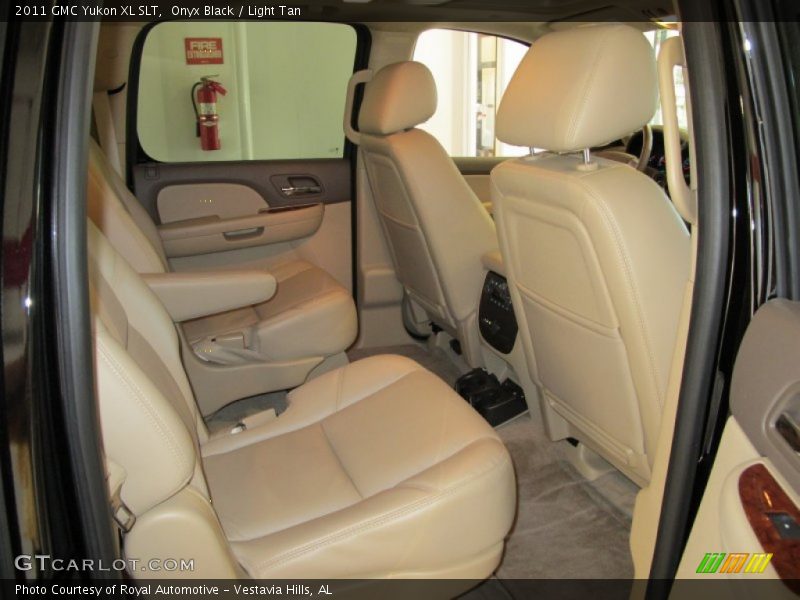 Onyx Black / Light Tan 2011 GMC Yukon XL SLT