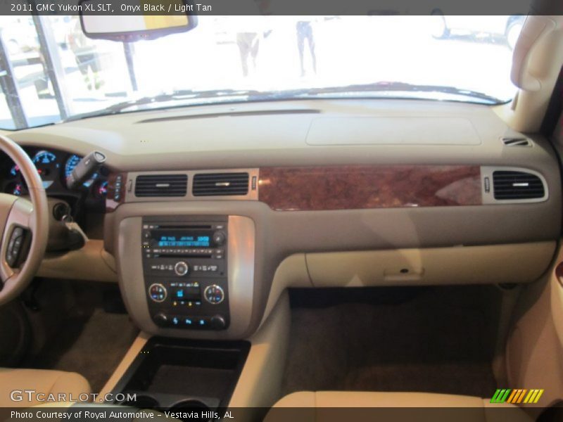 Onyx Black / Light Tan 2011 GMC Yukon XL SLT