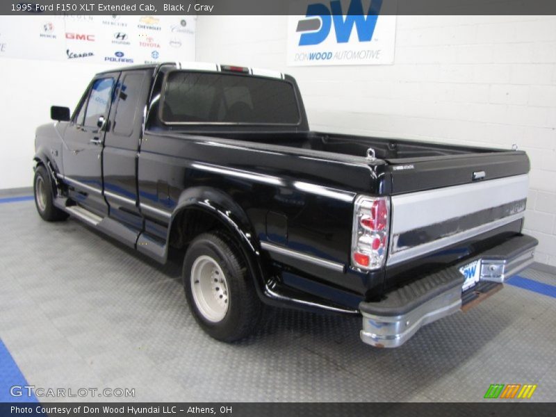 Black / Gray 1995 Ford F150 XLT Extended Cab