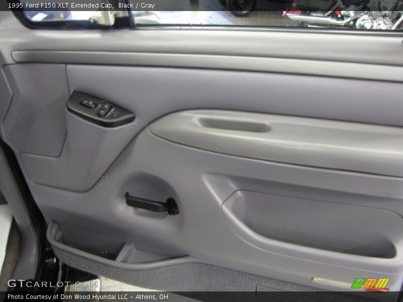 Black / Gray 1995 Ford F150 XLT Extended Cab