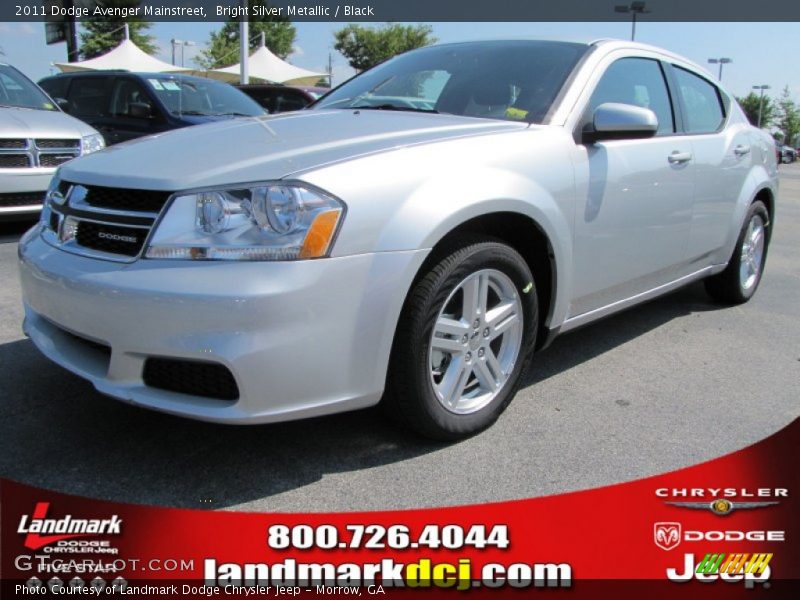 Bright Silver Metallic / Black 2011 Dodge Avenger Mainstreet