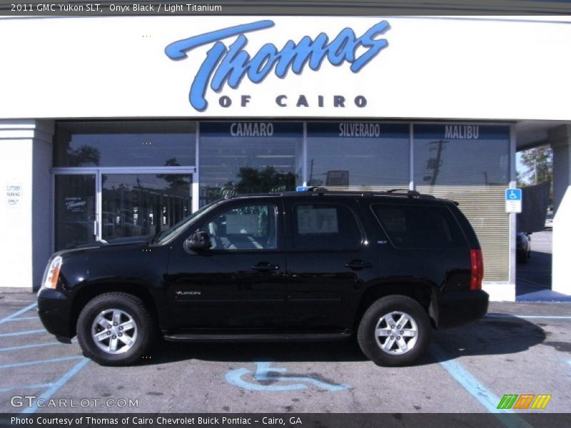 Onyx Black / Light Titanium 2011 GMC Yukon SLT
