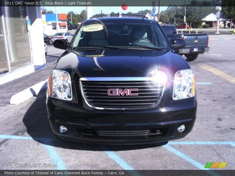 Onyx Black / Light Titanium 2011 GMC Yukon SLT