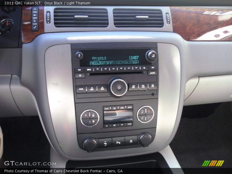 Onyx Black / Light Titanium 2011 GMC Yukon SLT