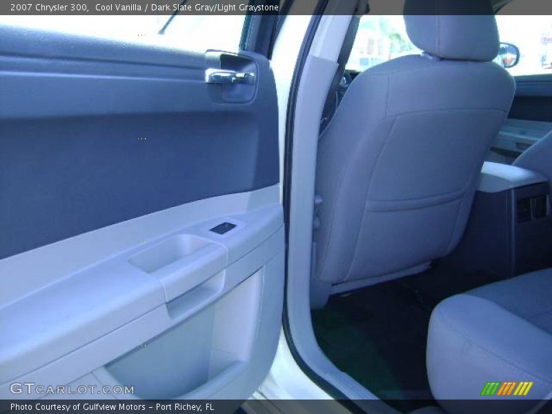 Cool Vanilla / Dark Slate Gray/Light Graystone 2007 Chrysler 300