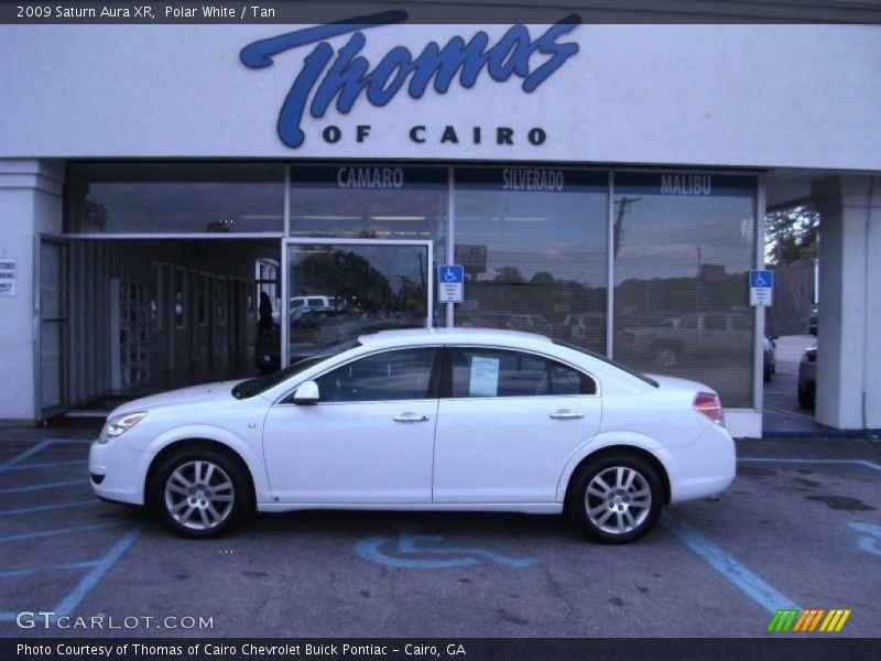 Polar White / Tan 2009 Saturn Aura XR