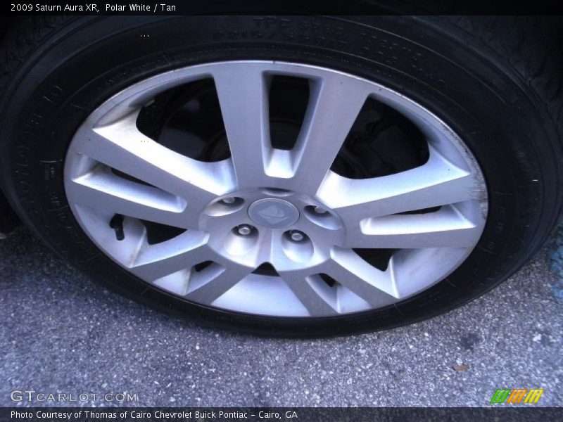 Polar White / Tan 2009 Saturn Aura XR