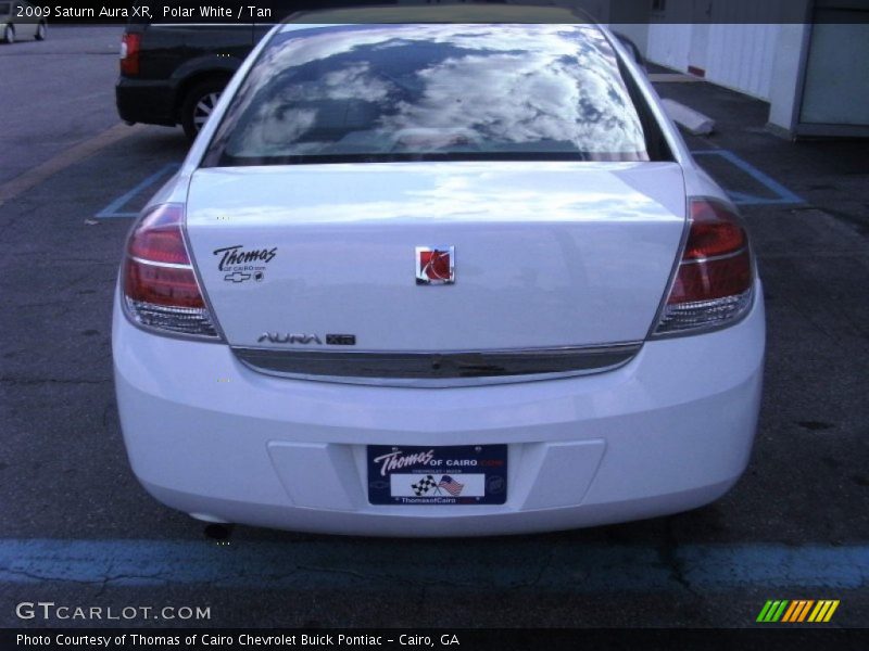 Polar White / Tan 2009 Saturn Aura XR