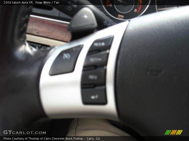Polar White / Tan 2009 Saturn Aura XR