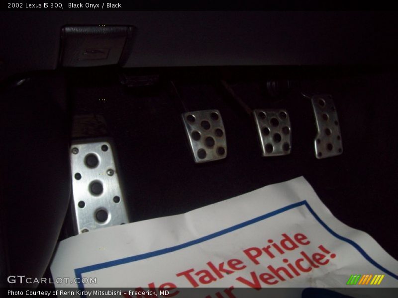 Black Onyx / Black 2002 Lexus IS 300