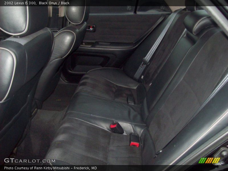 Black Onyx / Black 2002 Lexus IS 300