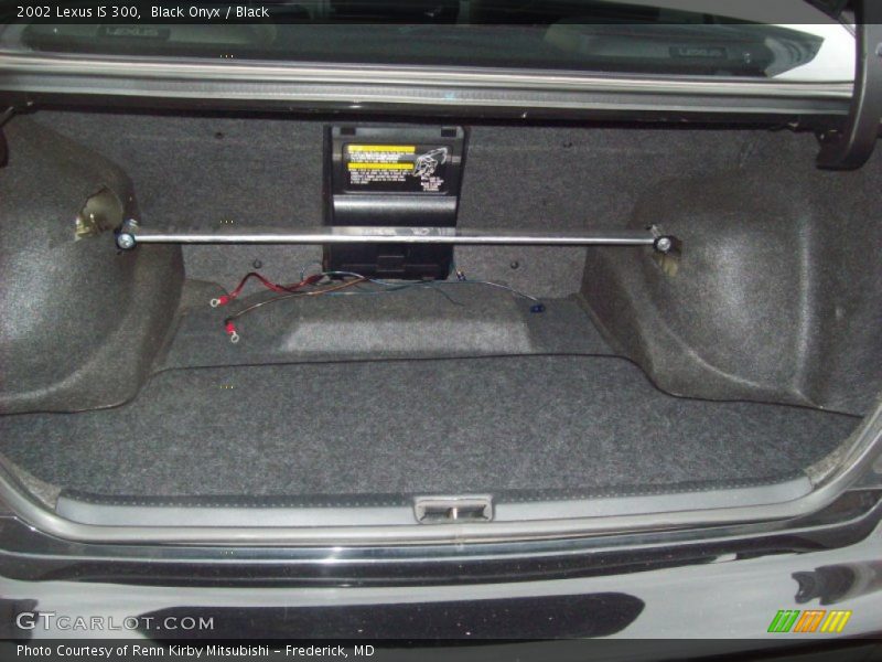 Black Onyx / Black 2002 Lexus IS 300