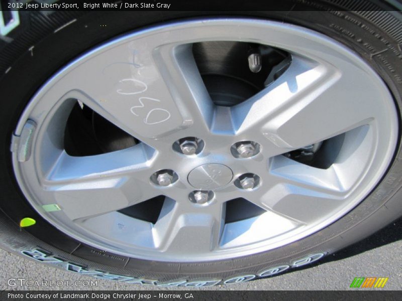 Bright White / Dark Slate Gray 2012 Jeep Liberty Sport