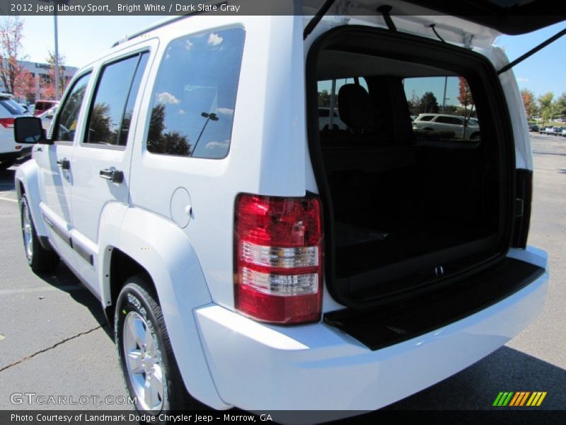 Bright White / Dark Slate Gray 2012 Jeep Liberty Sport