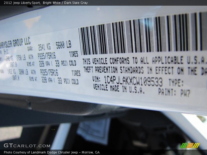 Bright White / Dark Slate Gray 2012 Jeep Liberty Sport