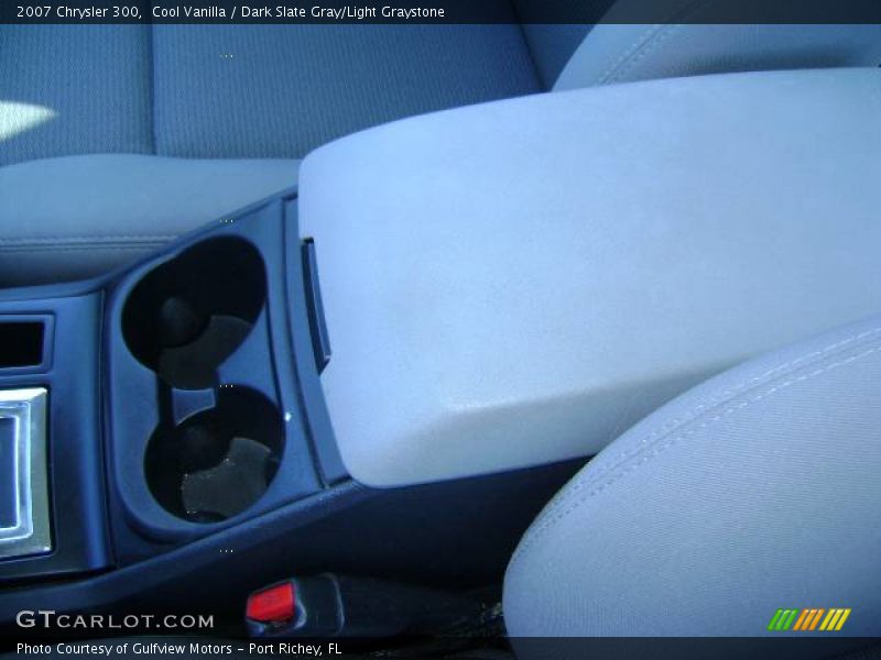 Cool Vanilla / Dark Slate Gray/Light Graystone 2007 Chrysler 300