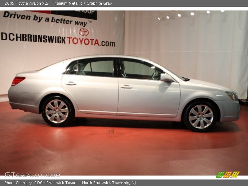 Titanium Metallic / Graphite Gray 2005 Toyota Avalon XLS
