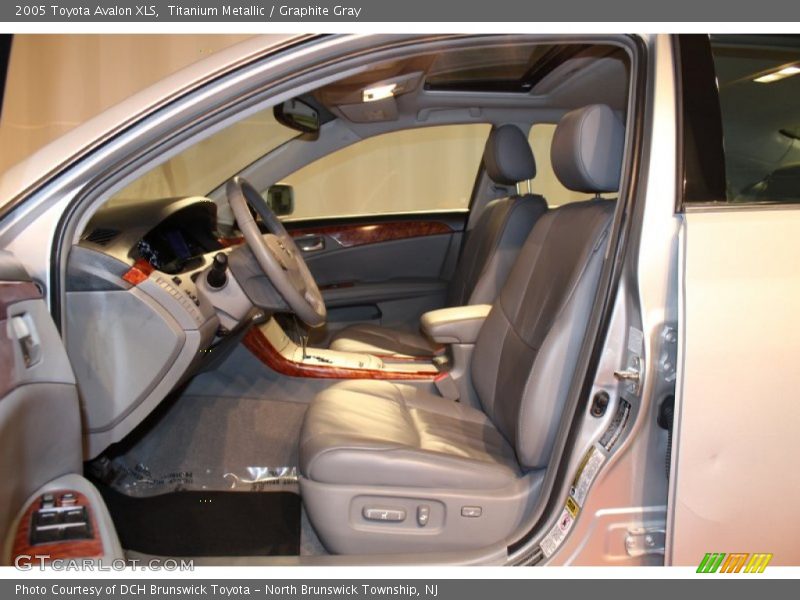 Titanium Metallic / Graphite Gray 2005 Toyota Avalon XLS
