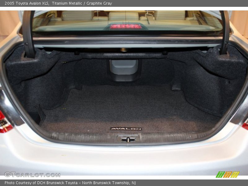 Titanium Metallic / Graphite Gray 2005 Toyota Avalon XLS