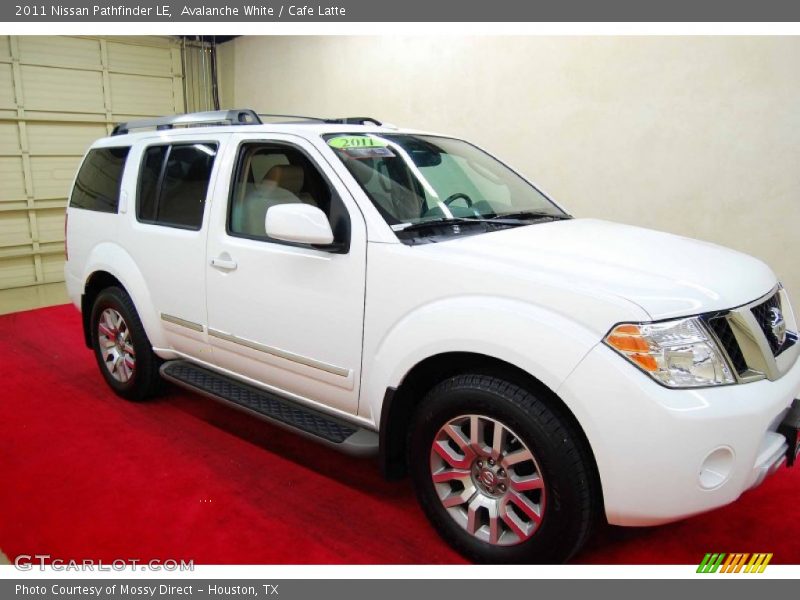 Avalanche White / Cafe Latte 2011 Nissan Pathfinder LE