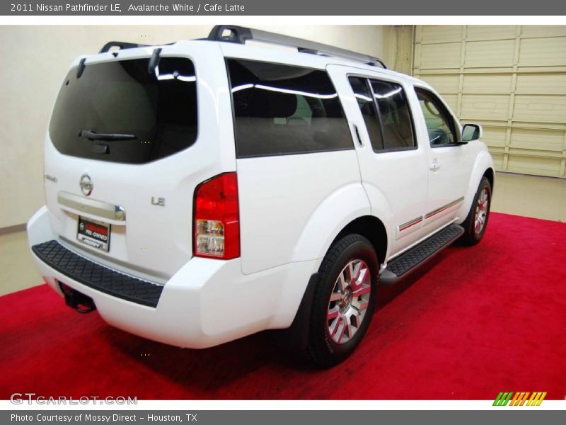 Avalanche White / Cafe Latte 2011 Nissan Pathfinder LE