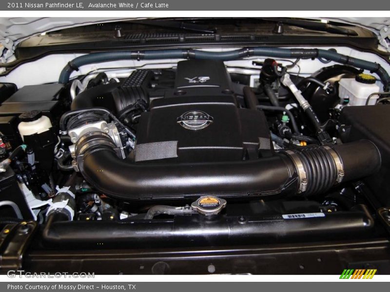Avalanche White / Cafe Latte 2011 Nissan Pathfinder LE