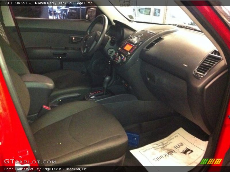 Molten Red / Black Soul Logo Cloth 2010 Kia Soul +