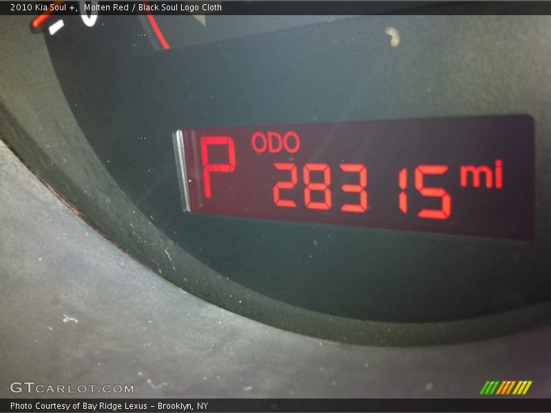 Molten Red / Black Soul Logo Cloth 2010 Kia Soul +