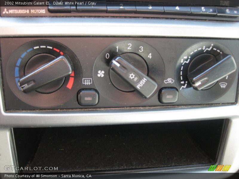 Dover White Pearl / Gray 2002 Mitsubishi Galant ES
