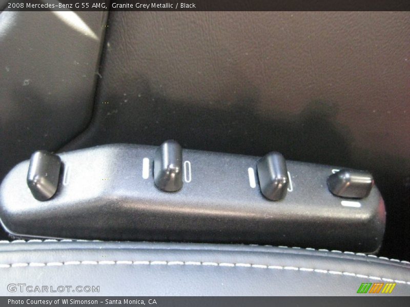 Controls of 2008 G 55 AMG