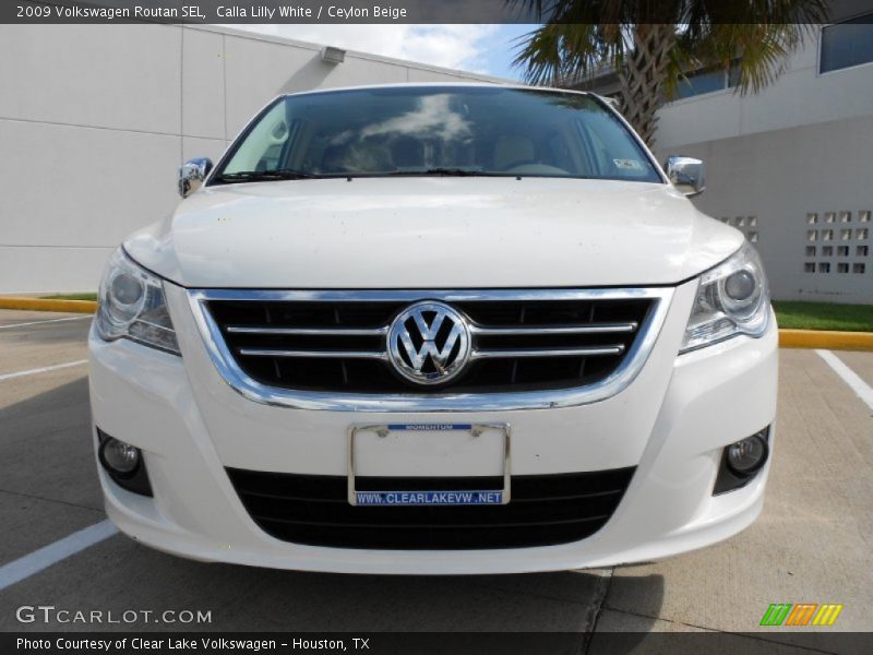 Calla Lilly White / Ceylon Beige 2009 Volkswagen Routan SEL