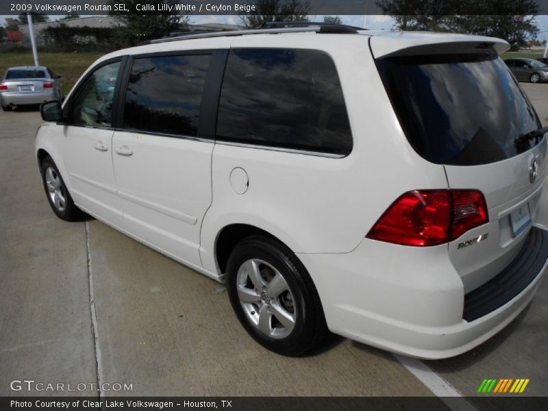 Calla Lilly White / Ceylon Beige 2009 Volkswagen Routan SEL